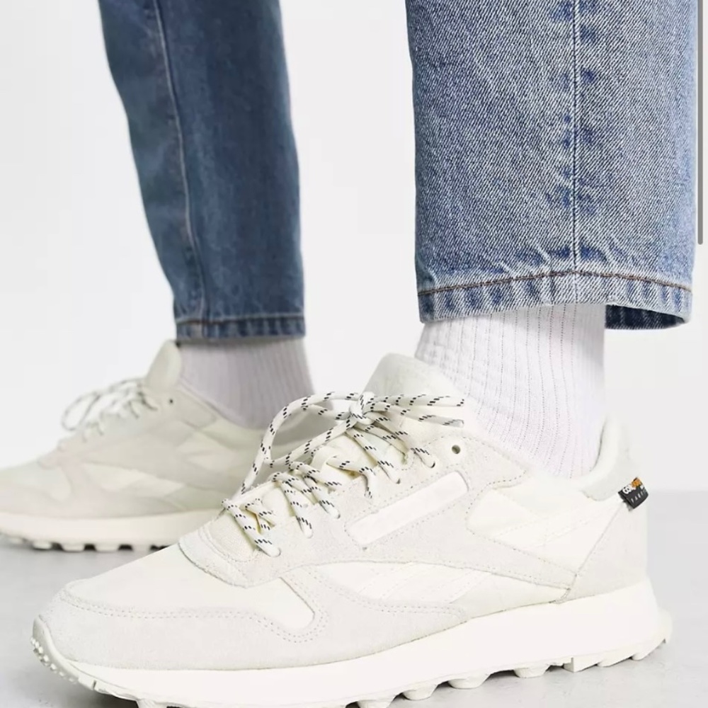 Reebok leather off-white sneakers